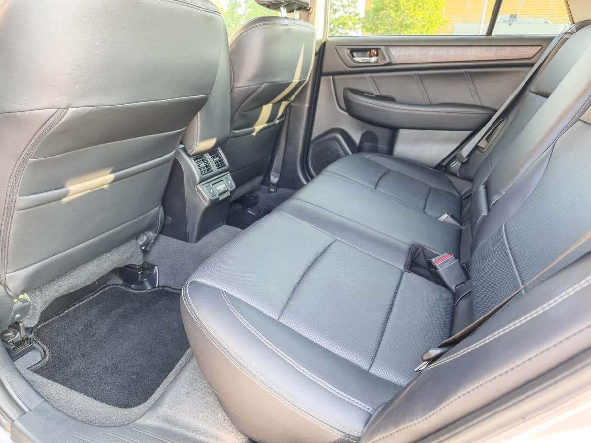 Subaru Outback, 3.6 l., Универсал