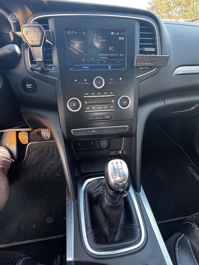 Renault Megane, 1.6 l., Седан