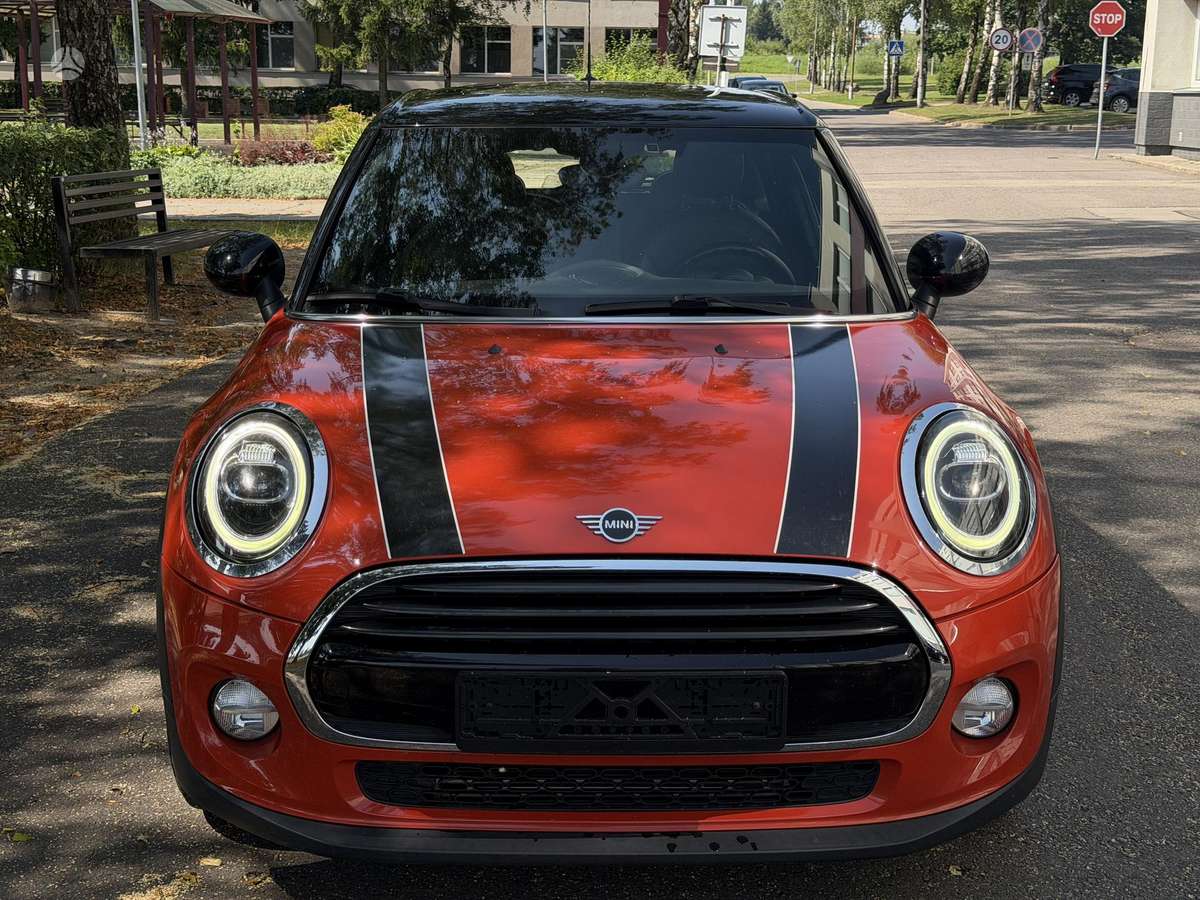 Mini Cooper, 1.5 l., hatchback