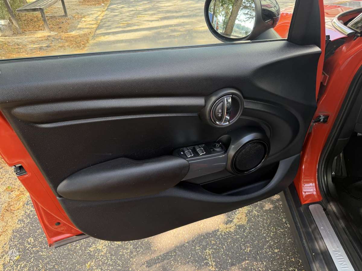 Mini Cooper, 1.5 l., Хэтчбек