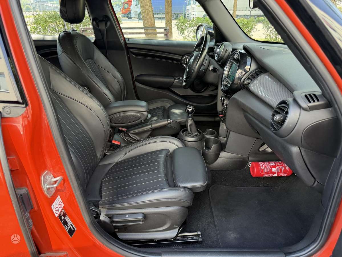 Mini Cooper, 1.5 l., Хэтчбек