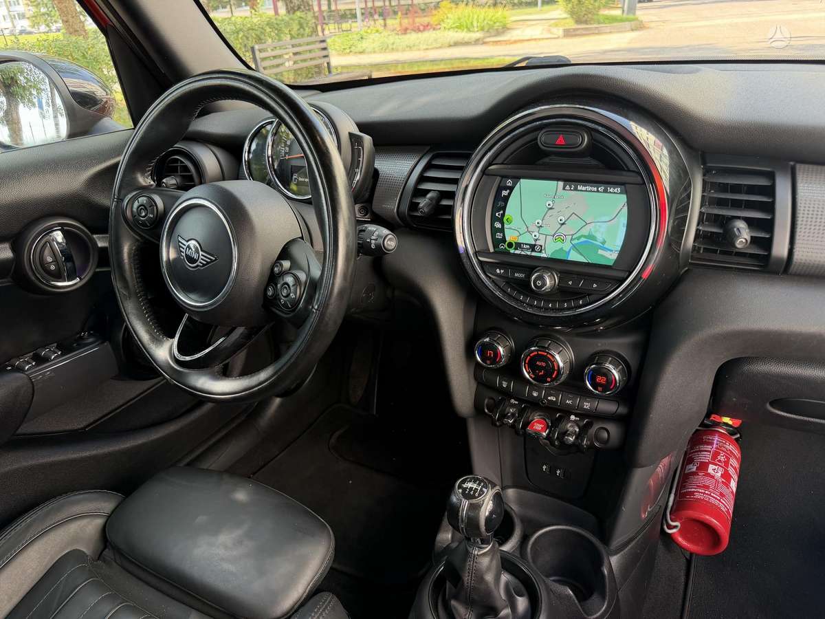 Mini Cooper, 1.5 l., Хэтчбек