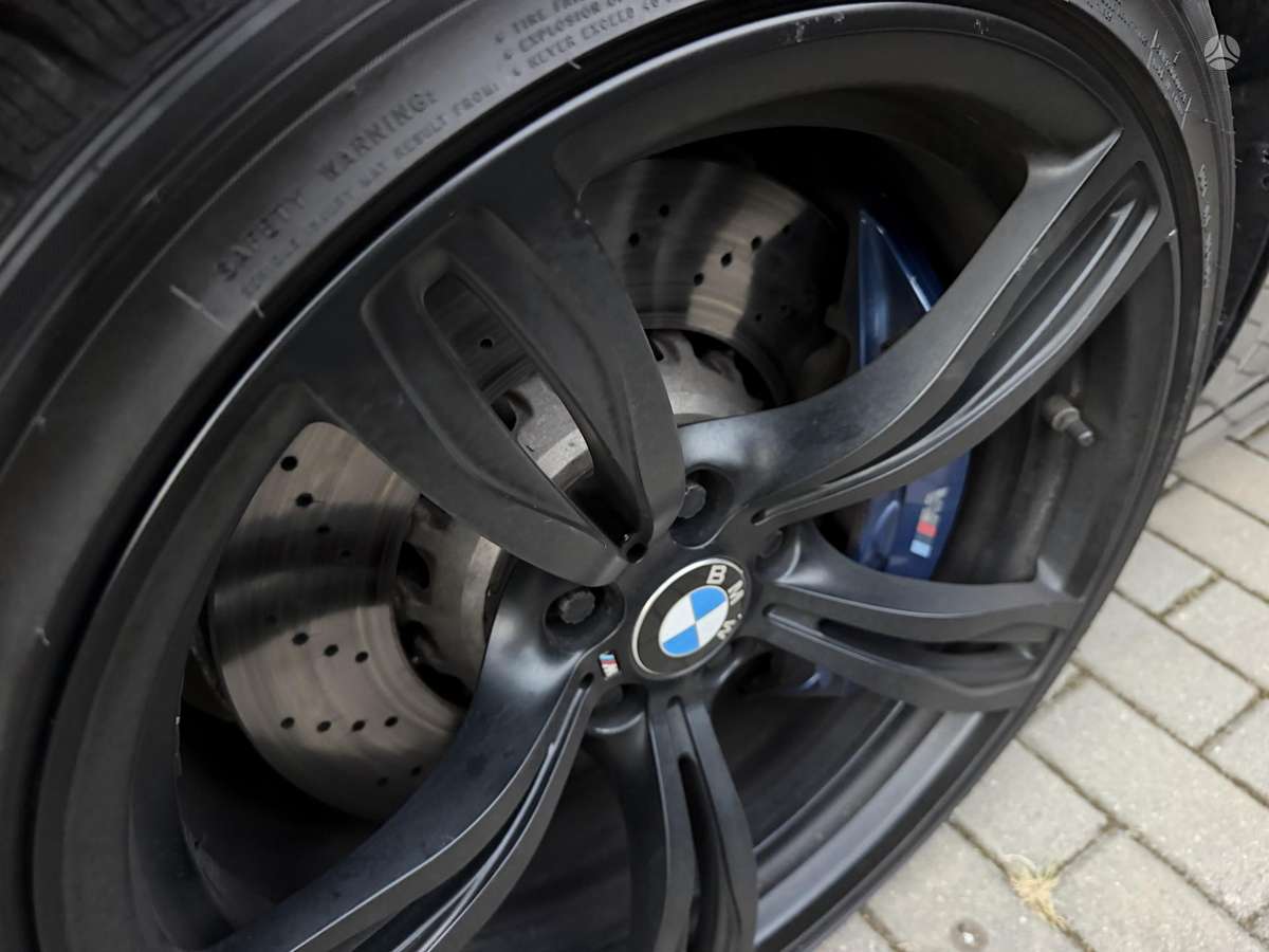 BMW M5, 4.4 l., Седан