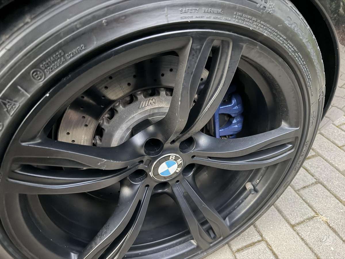 BMW M5, 4.4 l., Седан