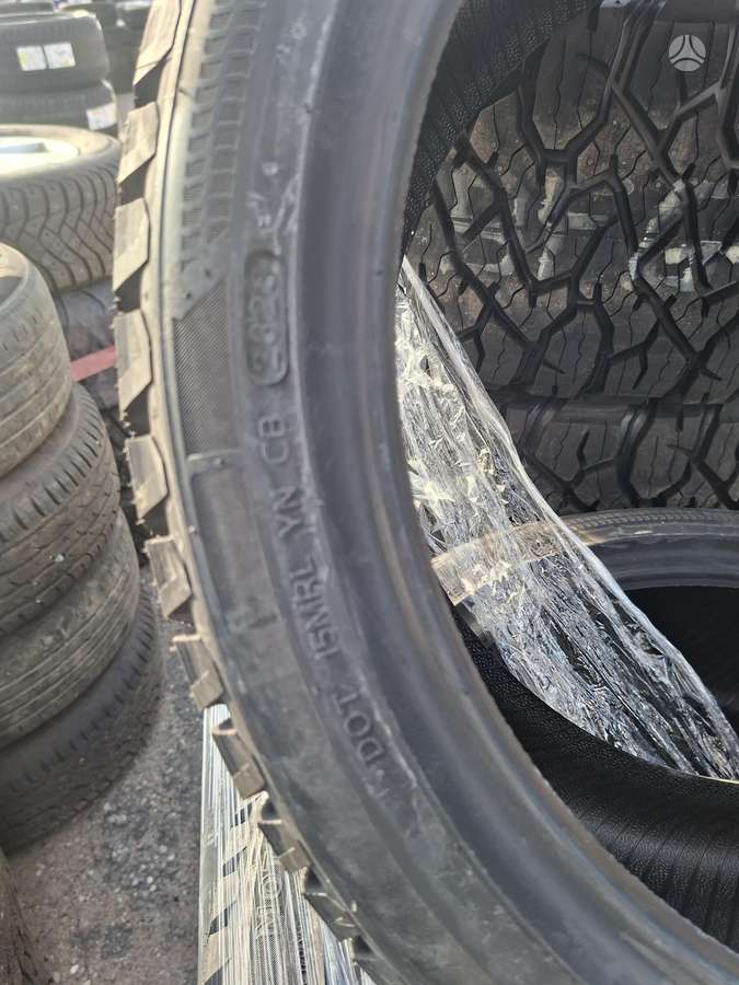 Maximo MADE KOREA. SUPER KAINA, winter 225/40 R18