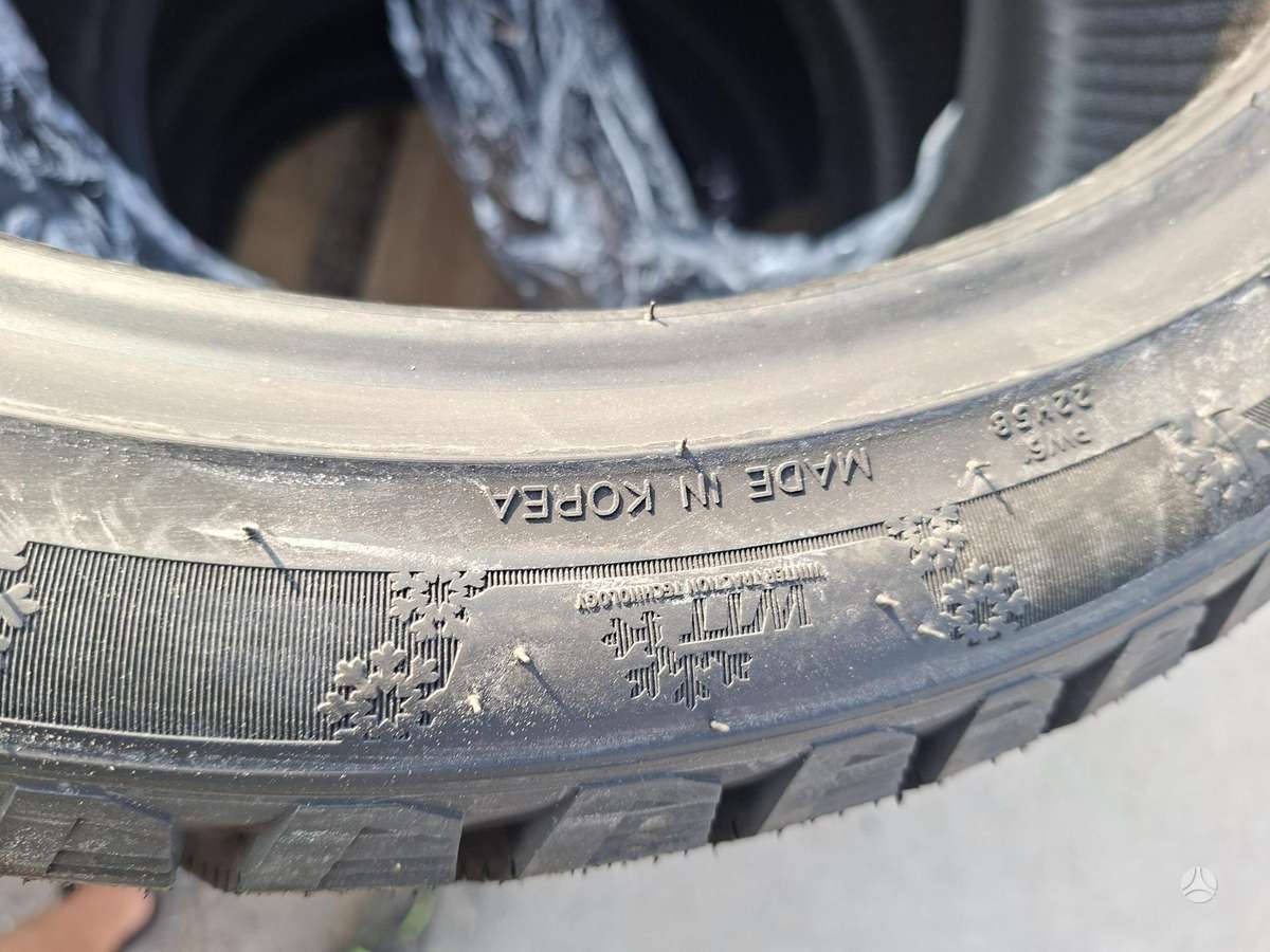 Maximo MADE KOREA. SUPER KAINA, winter 225/40 R18