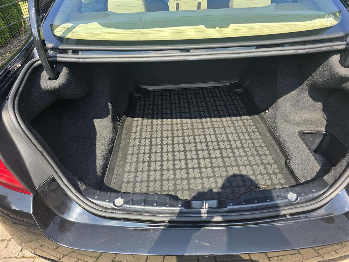 BMW 520, 2.0 l., Седан