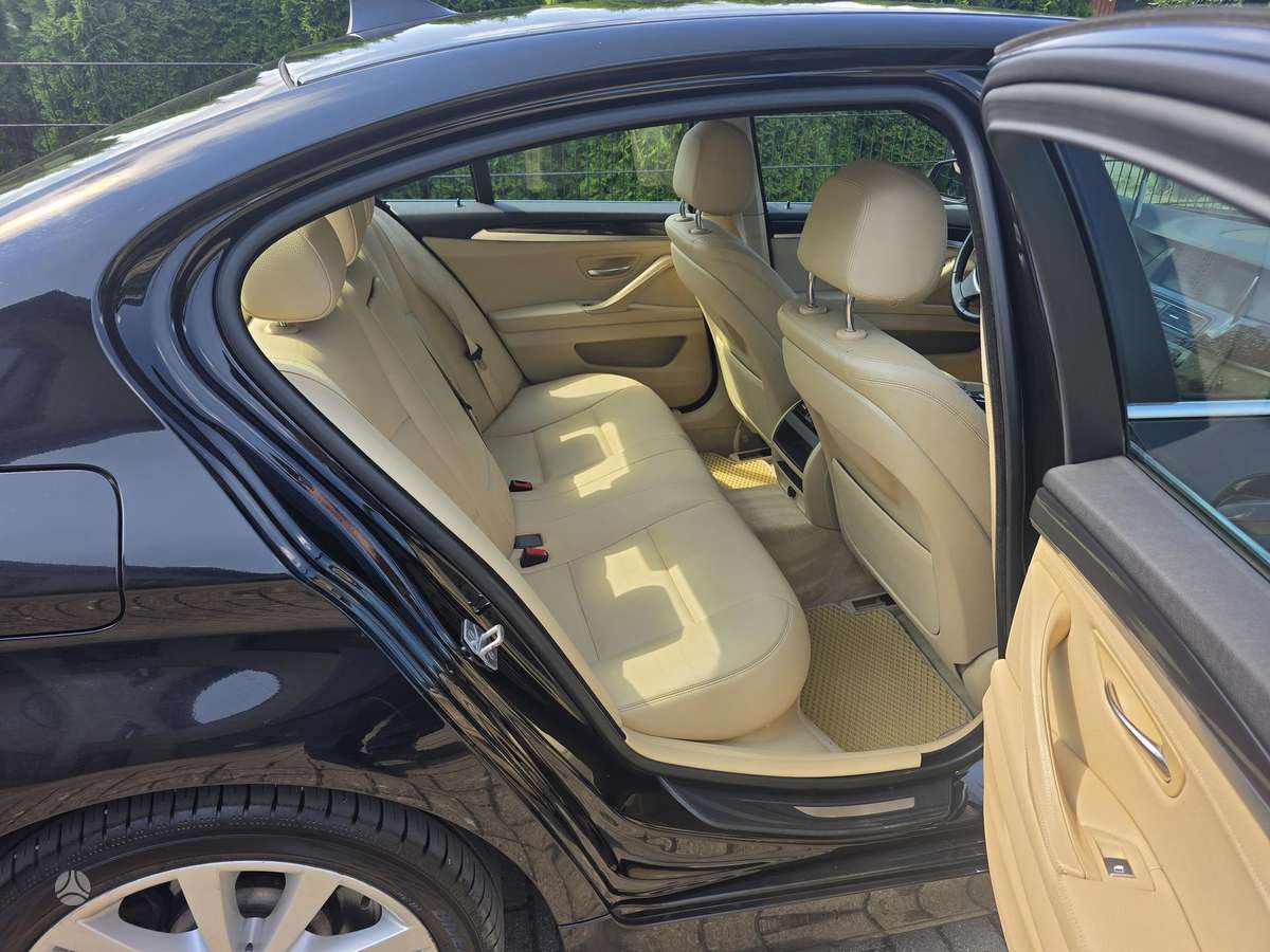 BMW 520, 2.0 l., Седан