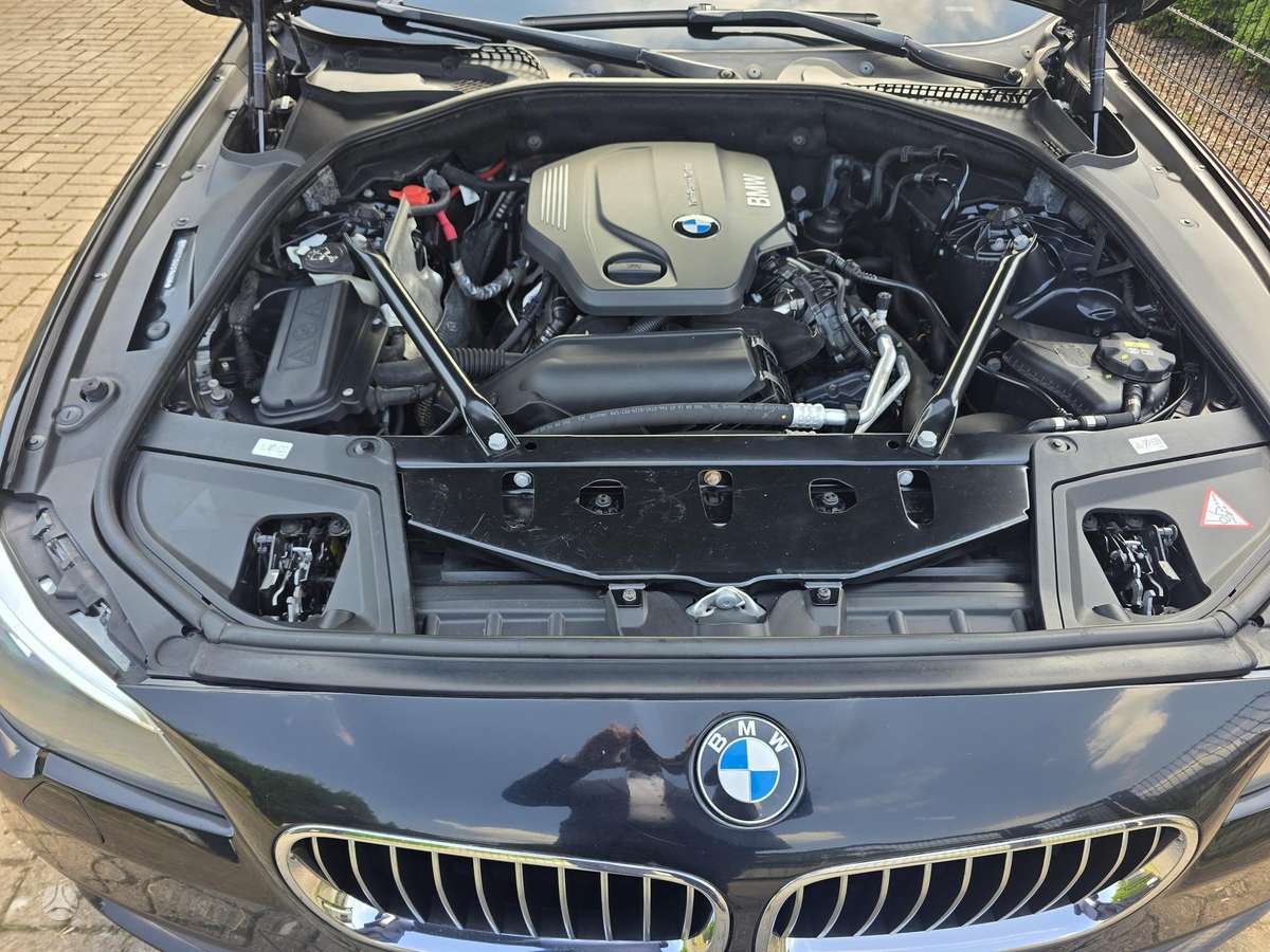 BMW 520, 2.0 l., Седан