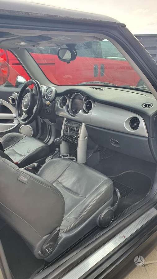 Mini Cooper S, 1.6 l., coupe