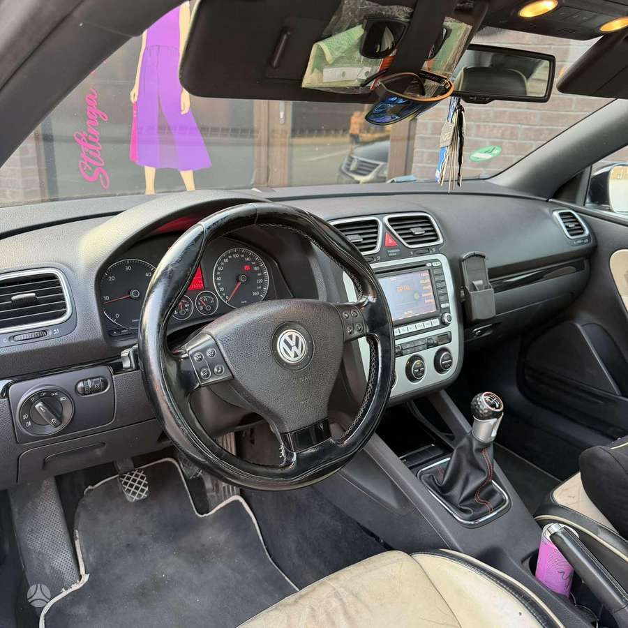 Volkswagen Eos, 2.0 l., convertible