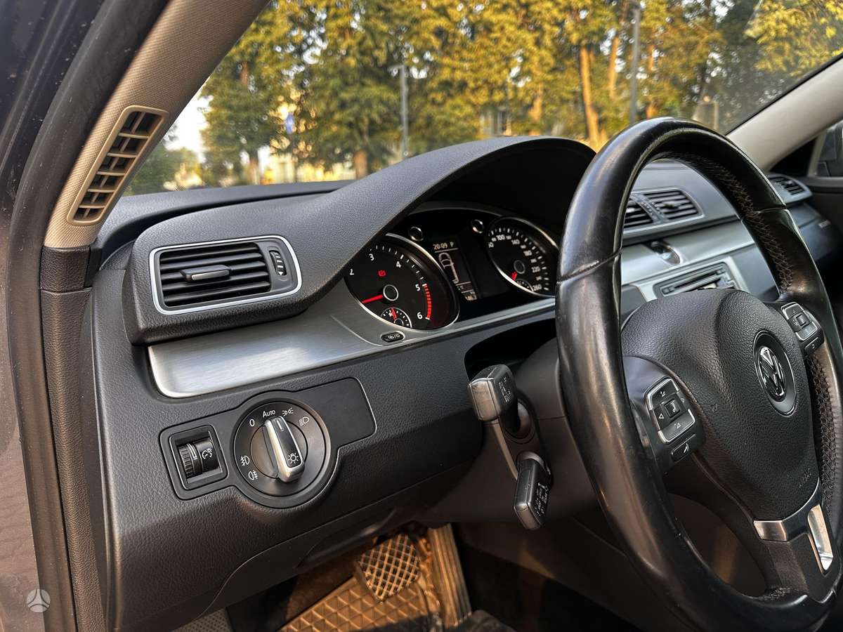 Volkswagen Passat, 2.0 l., Универсал