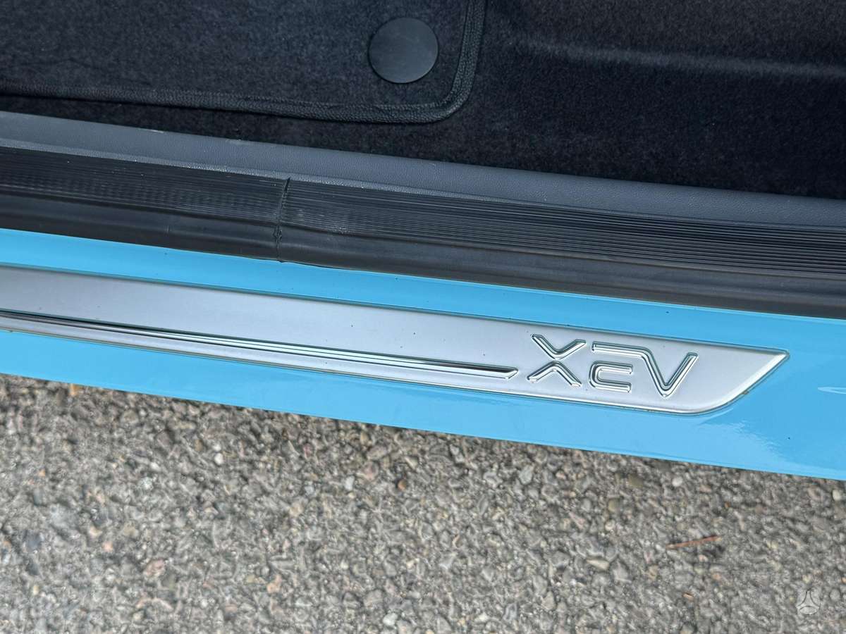 XEV YOYO, Седан