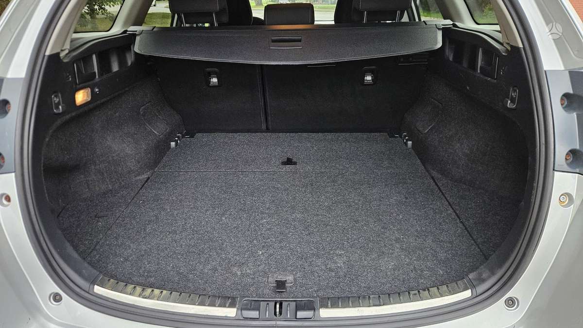 Toyota Auris, 1.6 l., Универсал