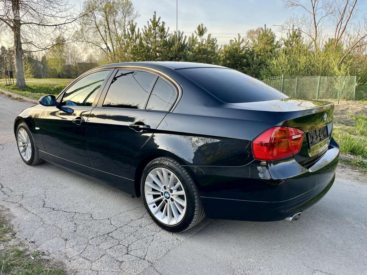 BMW 320, 2.0 l., Седан