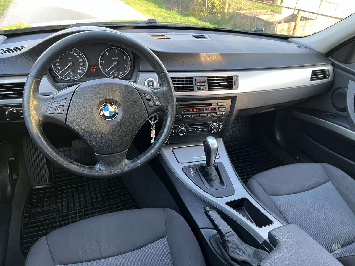 BMW 320, 2.0 l., Седан