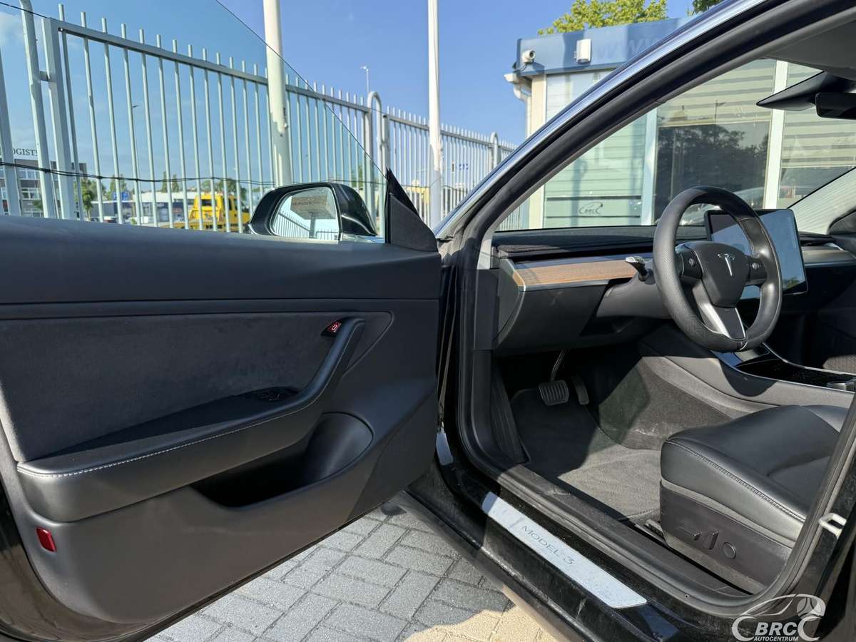 Tesla Model 3, 80 кВт·ч, Седан
