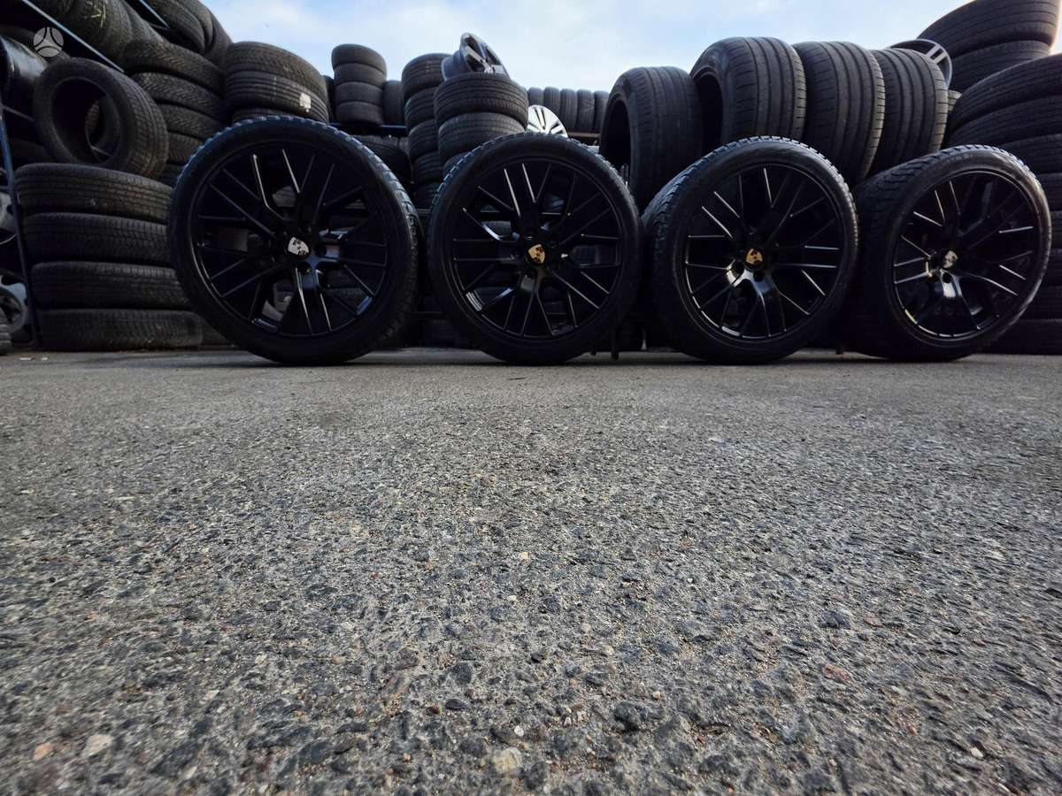 Porsche Taycan, light alloy, R20