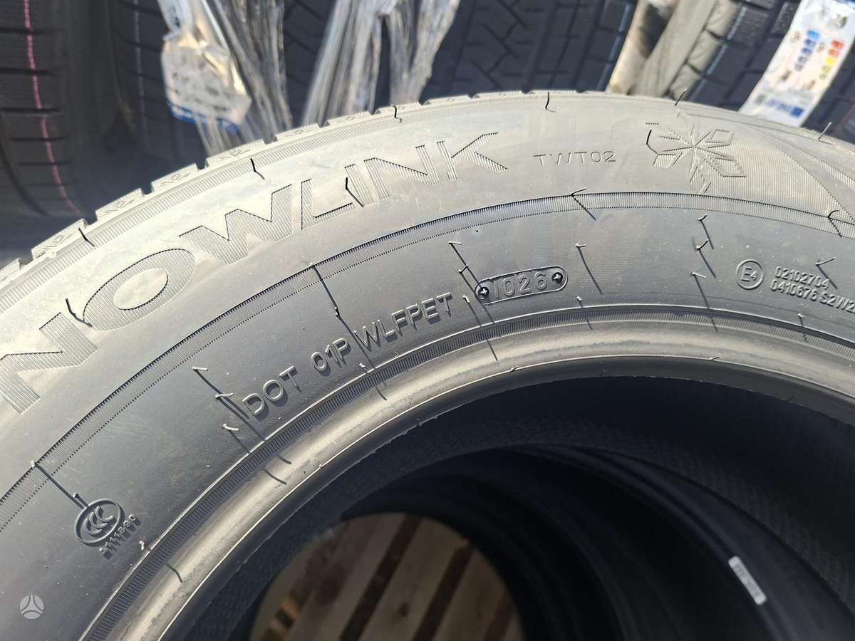 Triangle PL 02, winter 235/65 R17