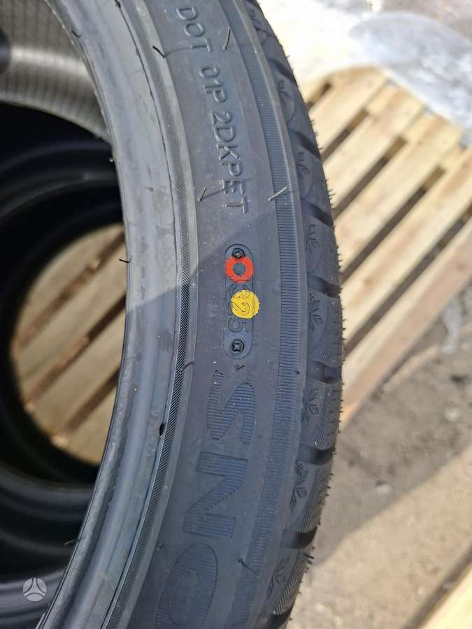 Triangle PL 02, winter 275/35 R20