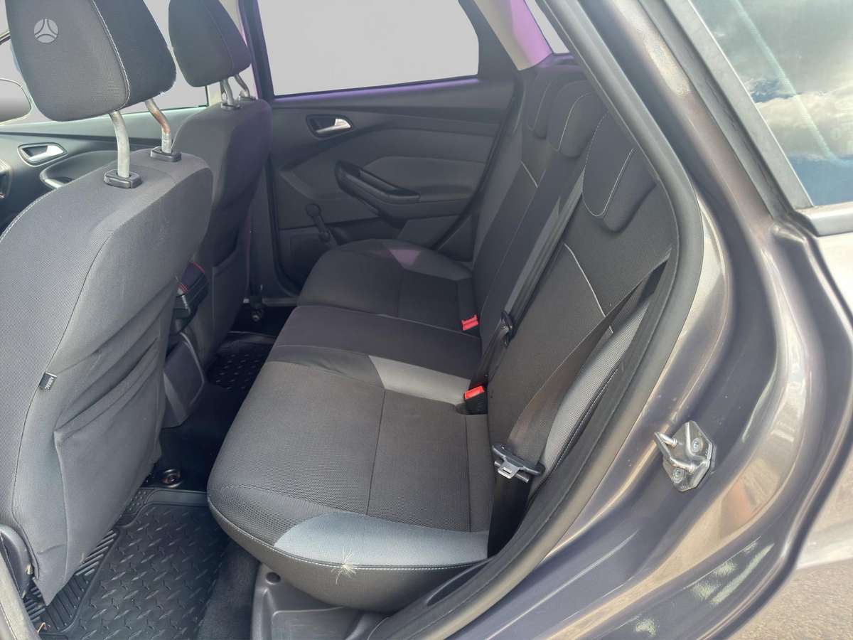 Ford Focus, 1.6 l., hatchback