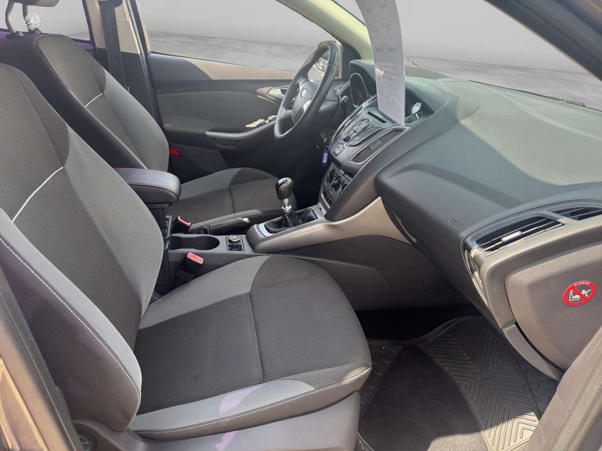 Ford Focus, 1.6 l., hatchback