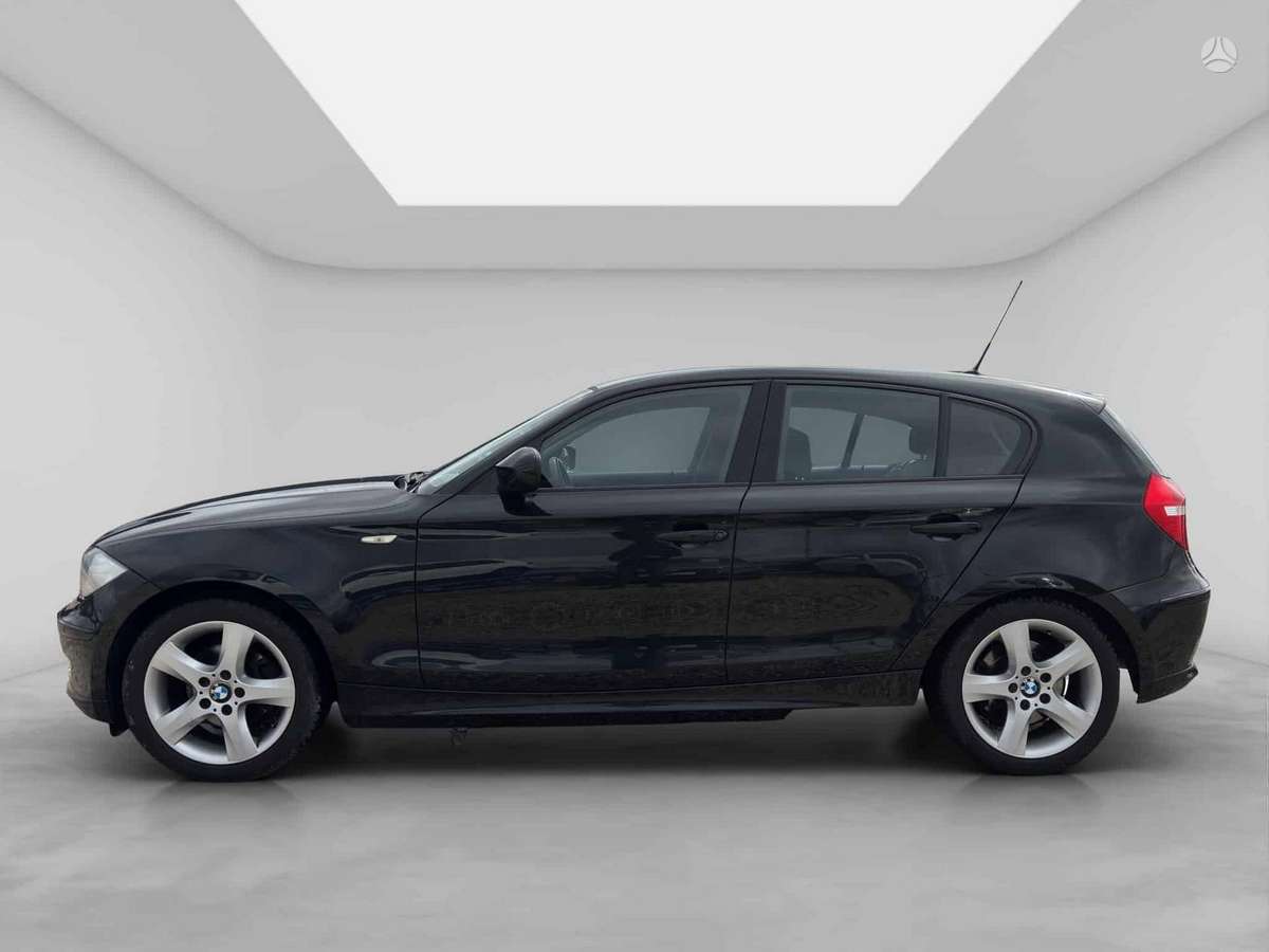 BMW 118, 2.0 l., hatchback