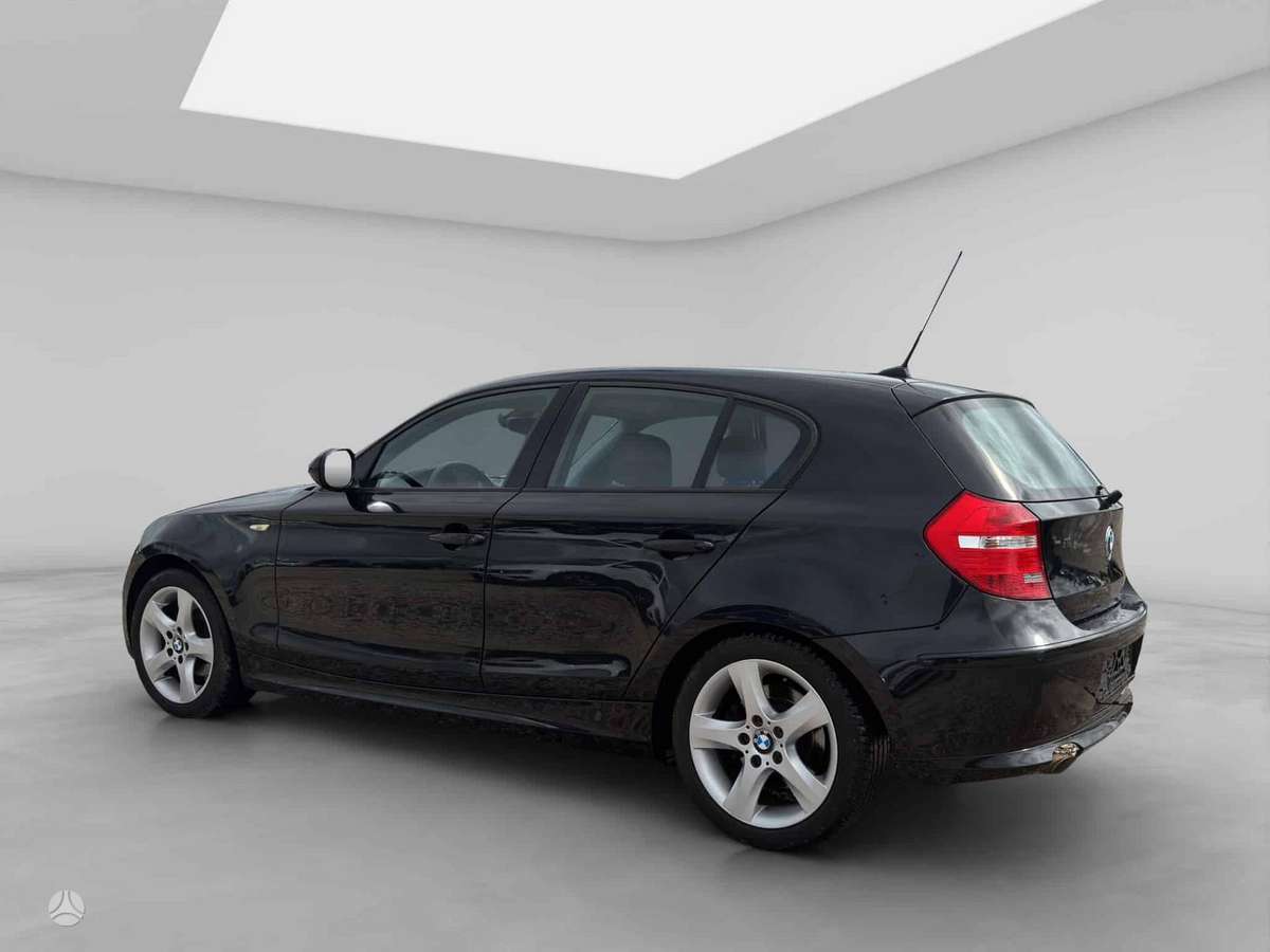 BMW 118, 2.0 l., hatchback