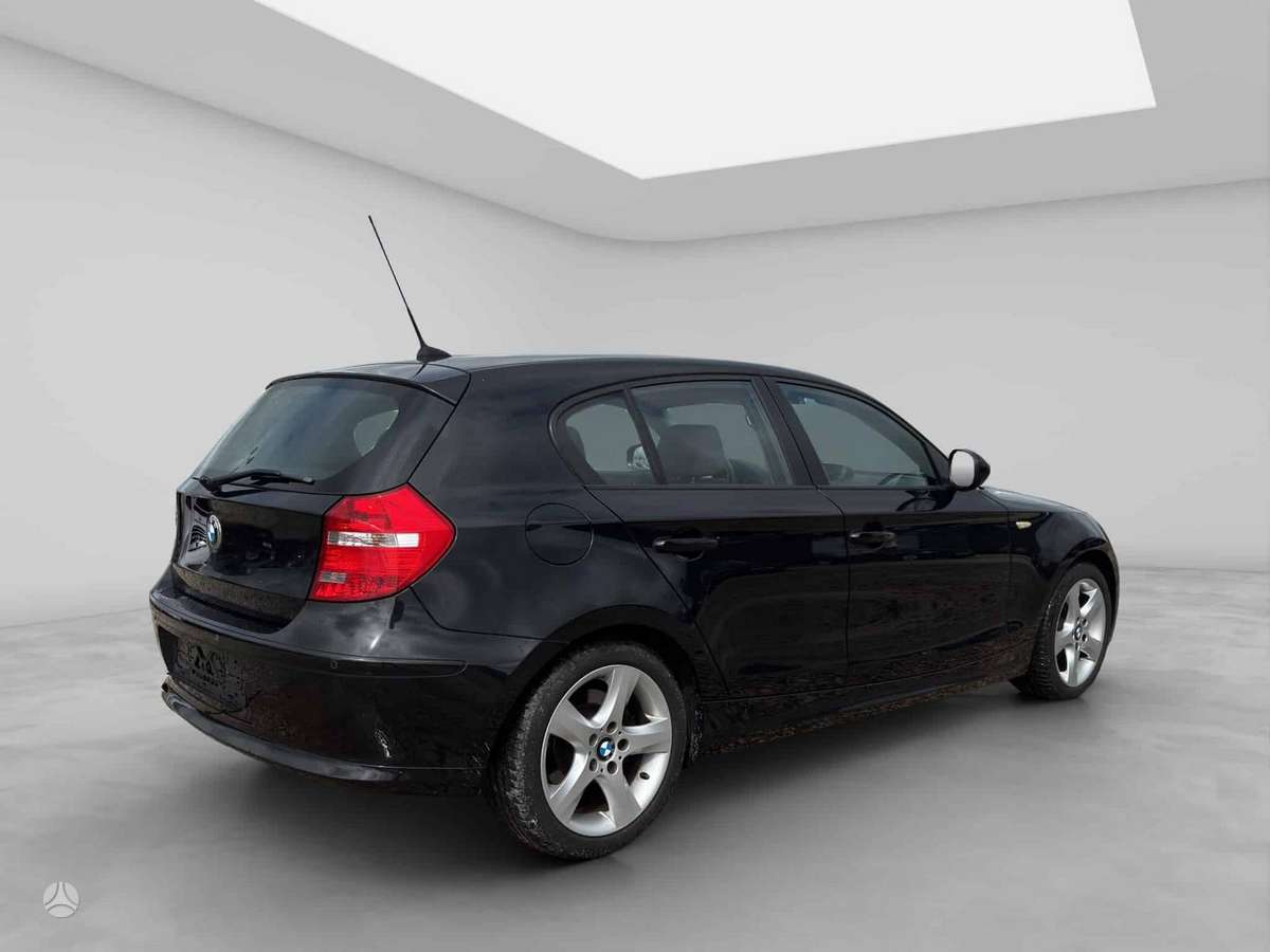 BMW 118, 2.0 l., hatchback