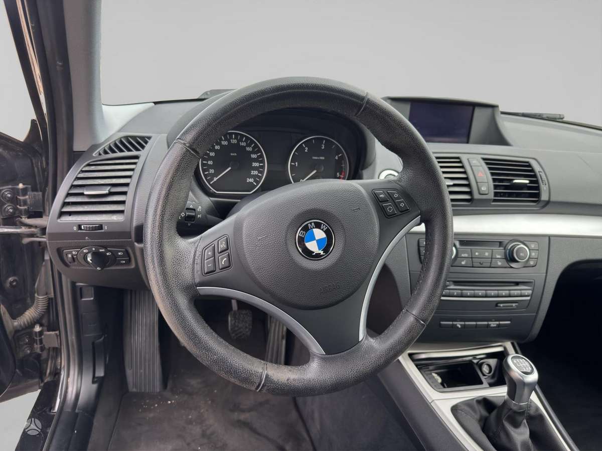 BMW 118, 2.0 l., hatchback