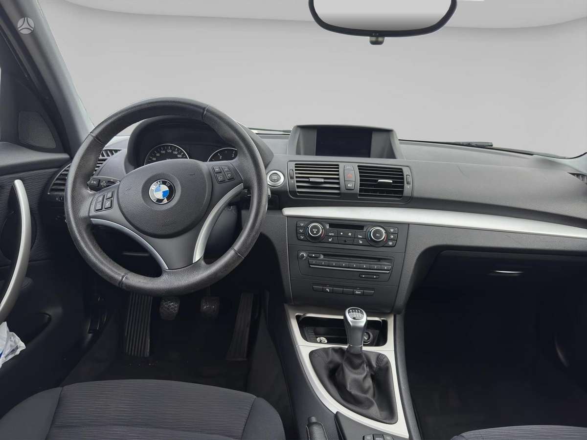 BMW 118, 2.0 l., hatchback