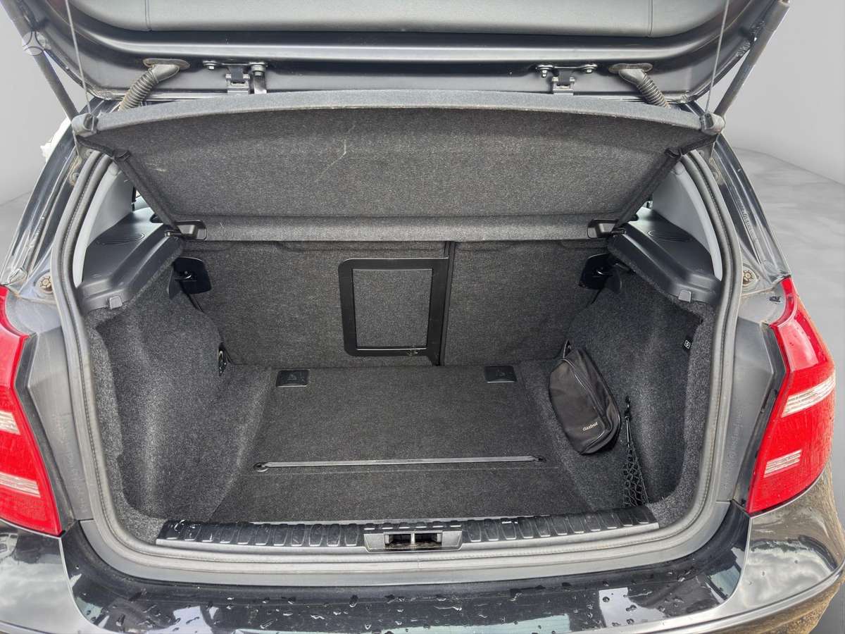 BMW 118, 2.0 l., hatchback