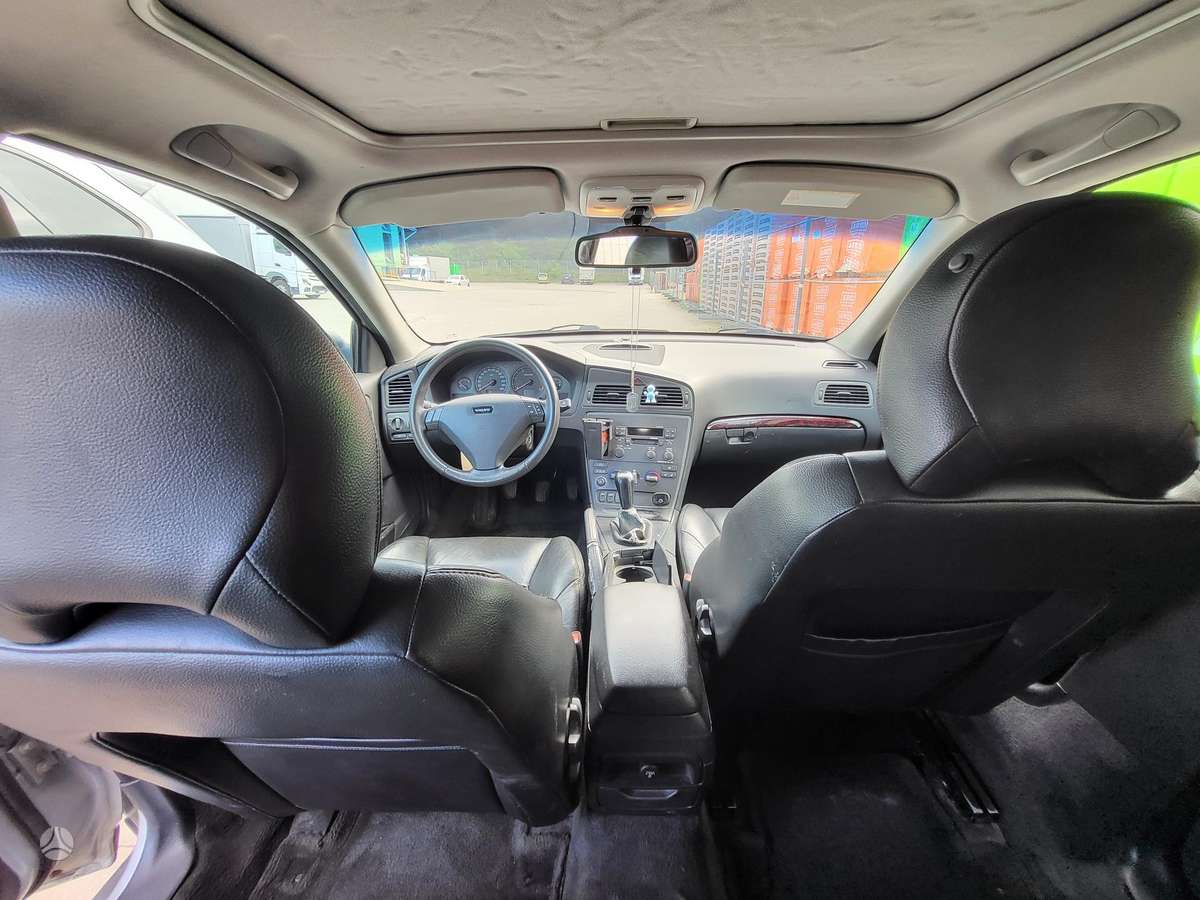 Volvo S60, 2.4 l., Седан