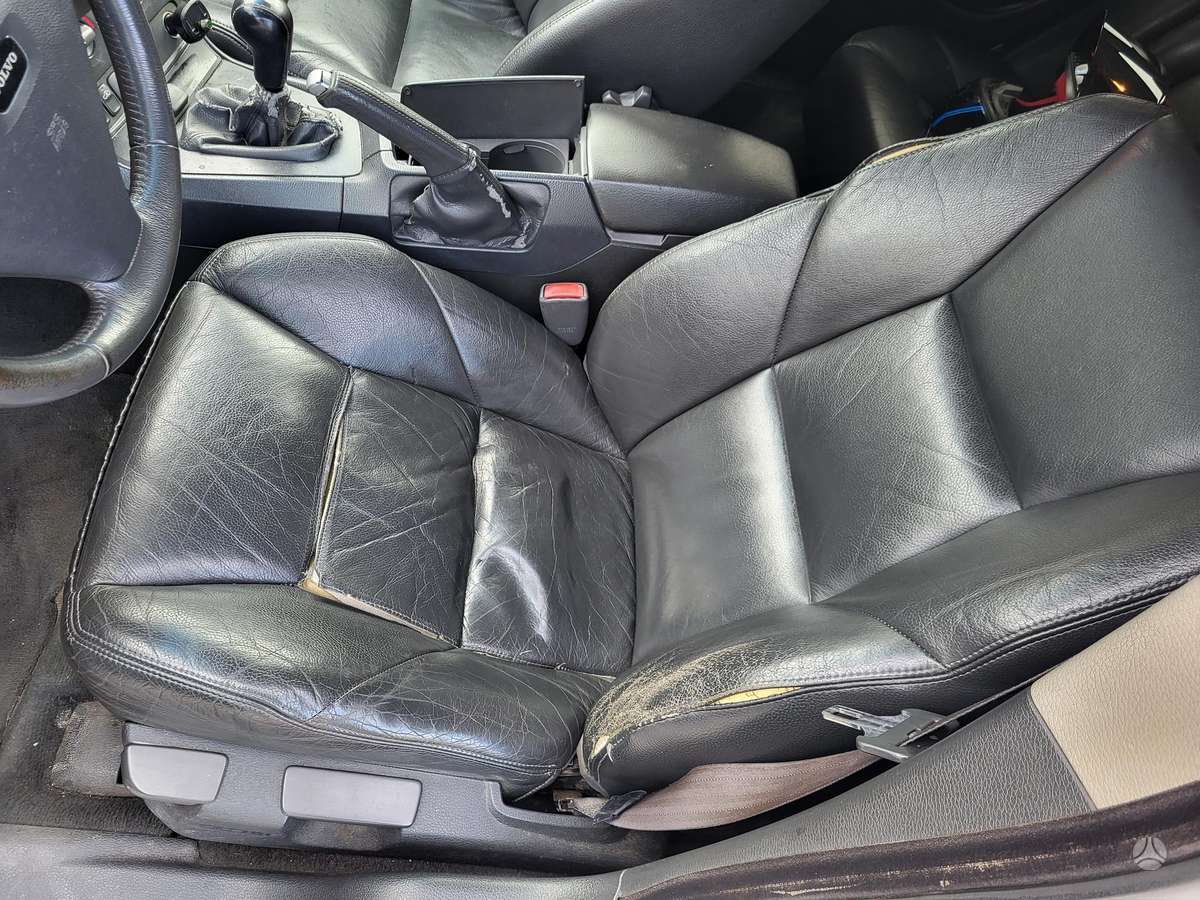 Volvo S60, 2.4 l., Седан