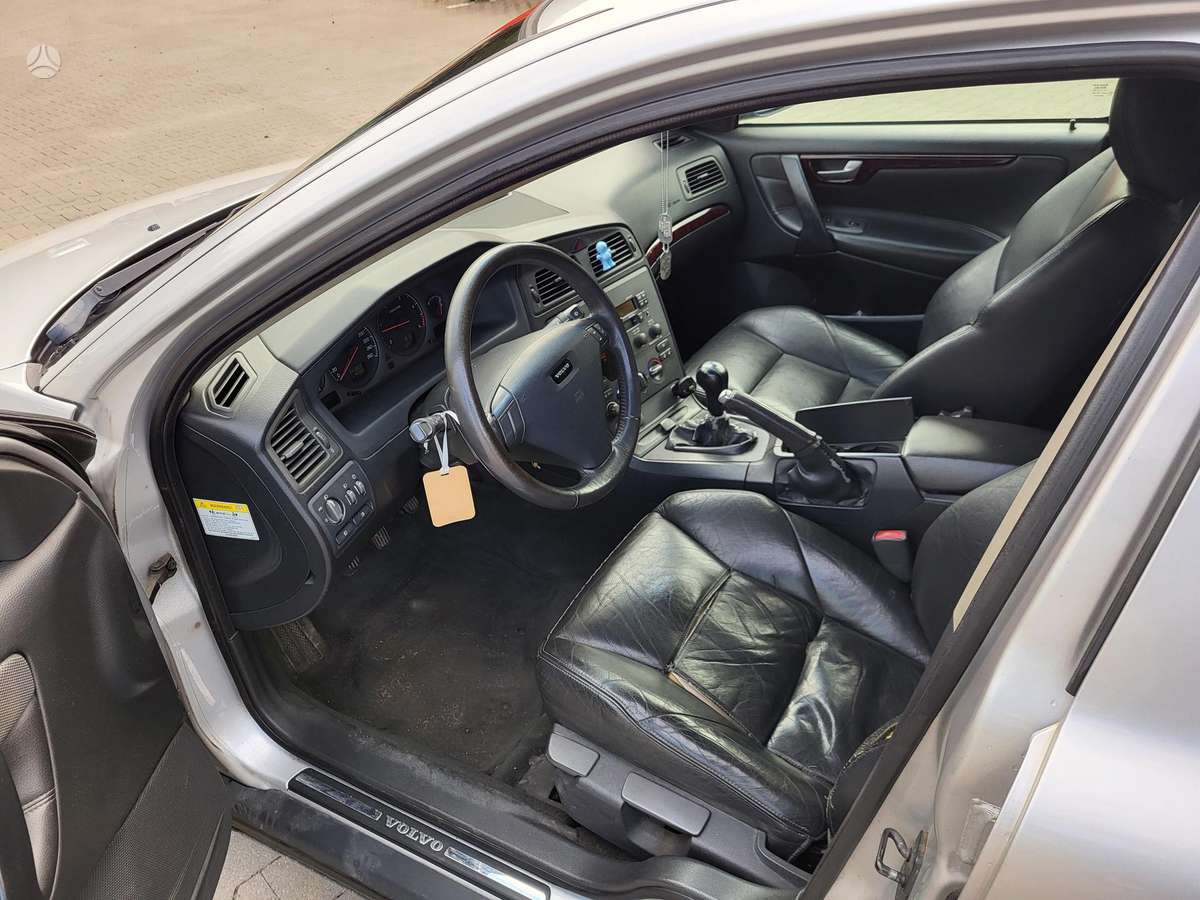 Volvo S60, 2.4 l., Седан