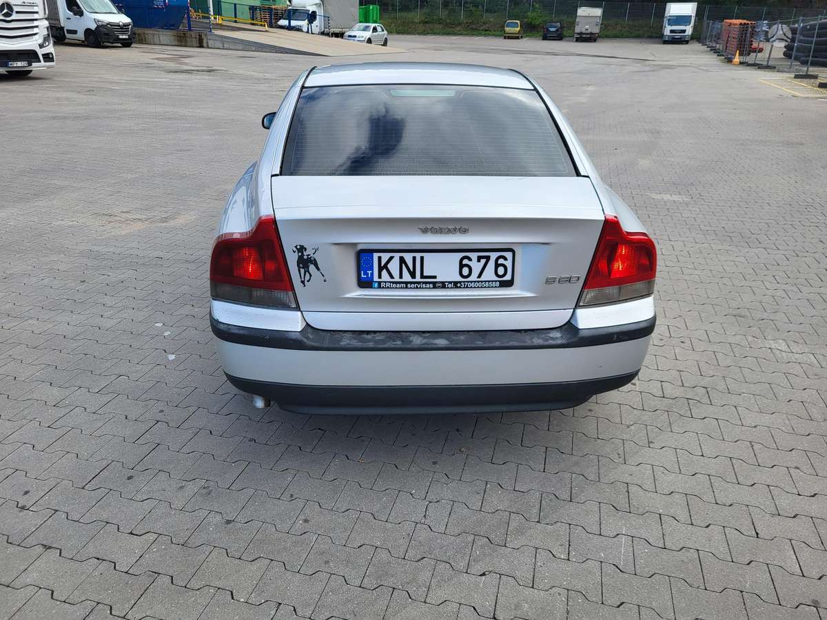 Volvo S60, 2.4 l., Седан
