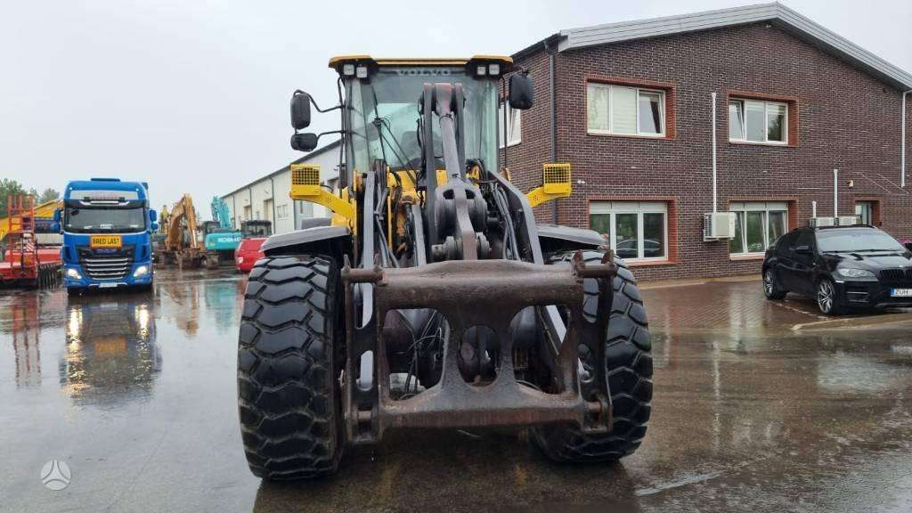 Volvo L 120 G, frontal loader