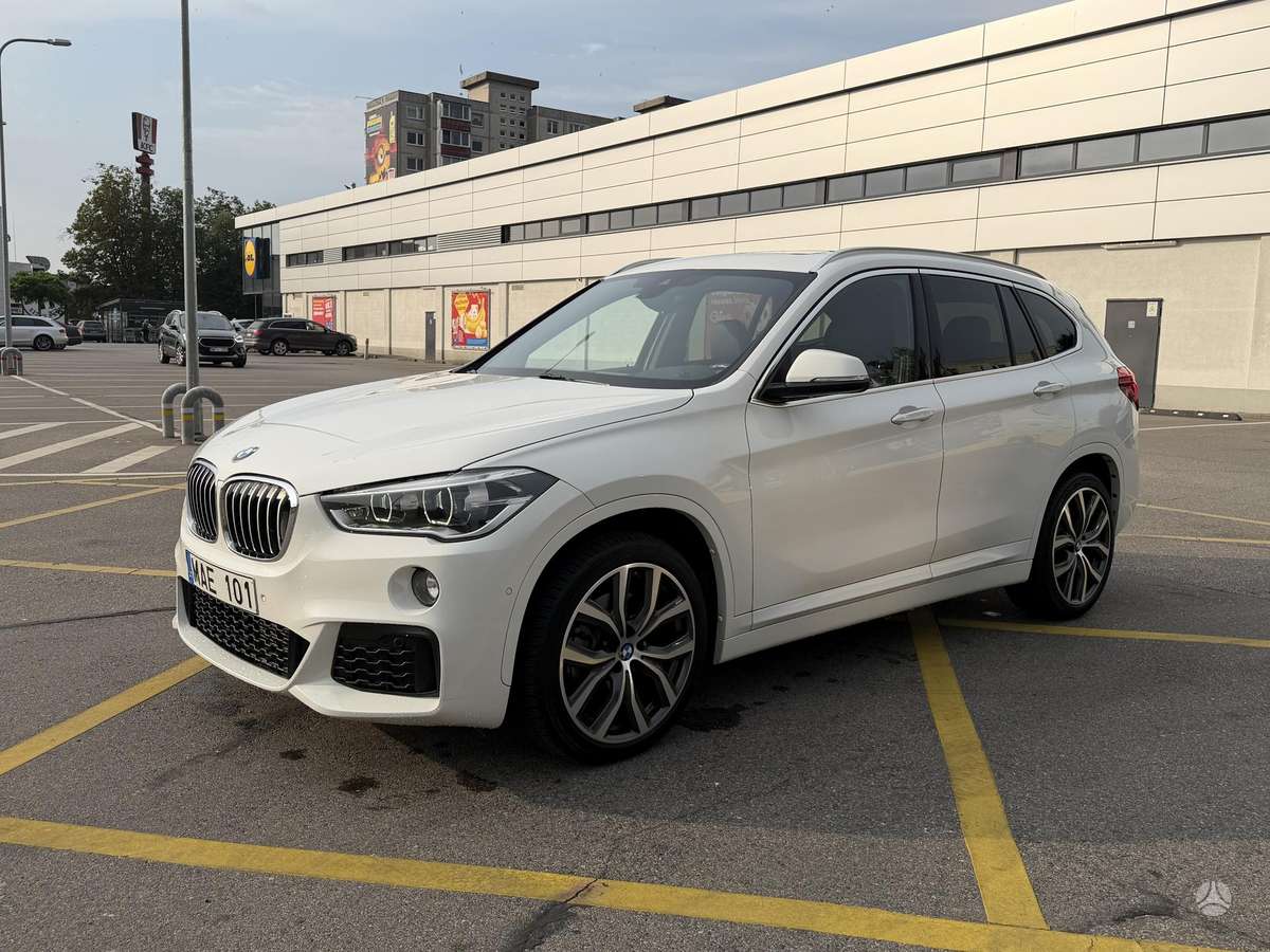 BMW X1, 2.0 l., Хэтчбек