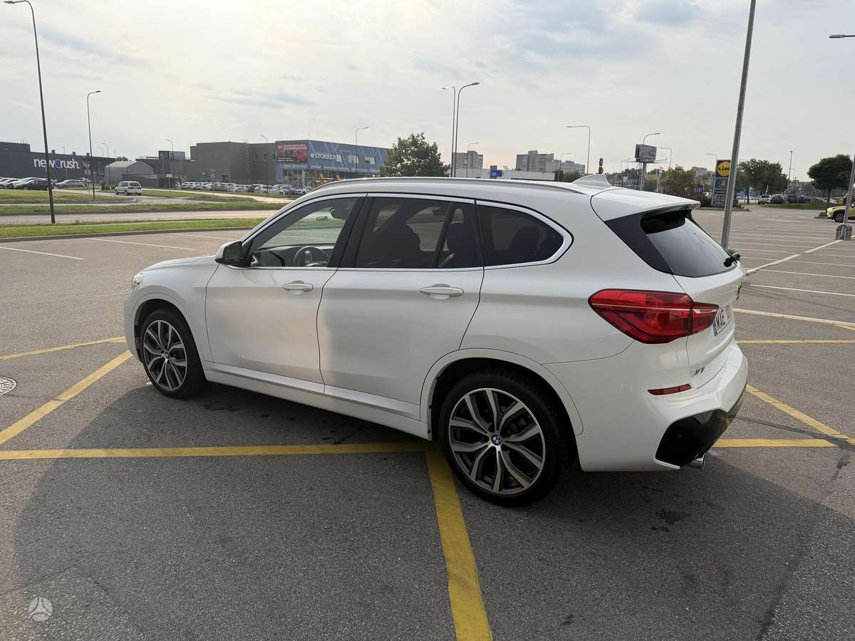 BMW X1, 2.0 l., Хэтчбек