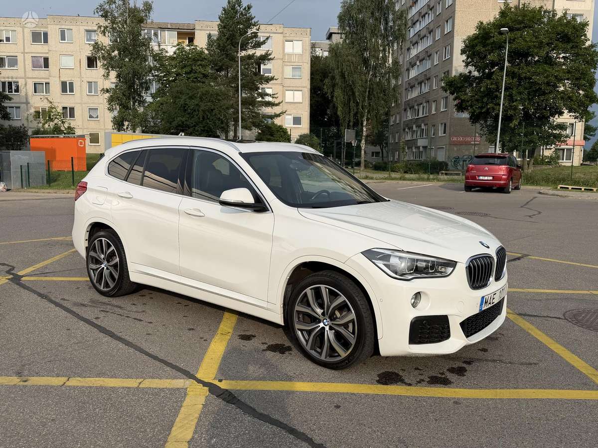 BMW X1, 2.0 l., Хэтчбек