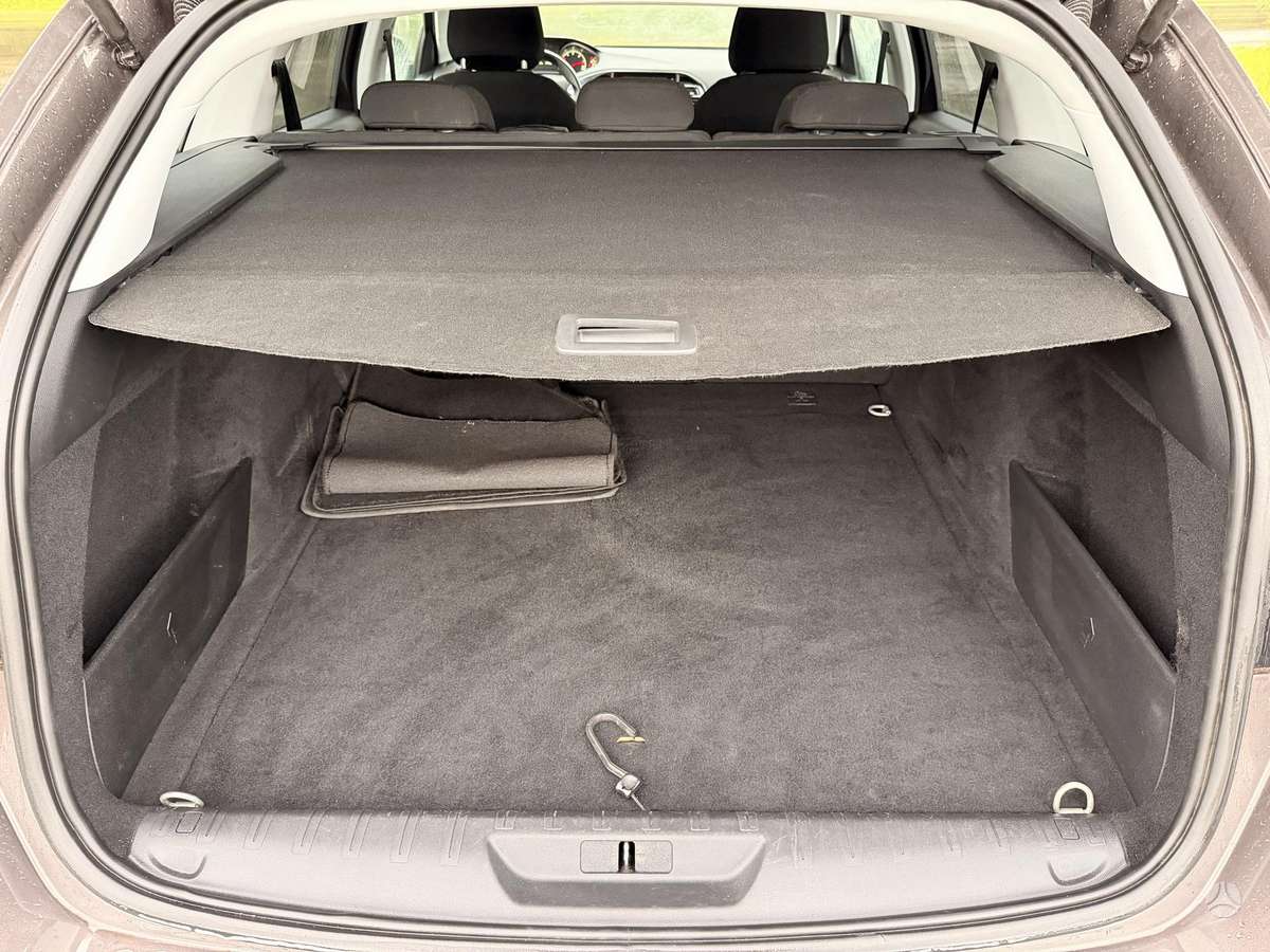 Peugeot 308, 1.6 l., Универсал