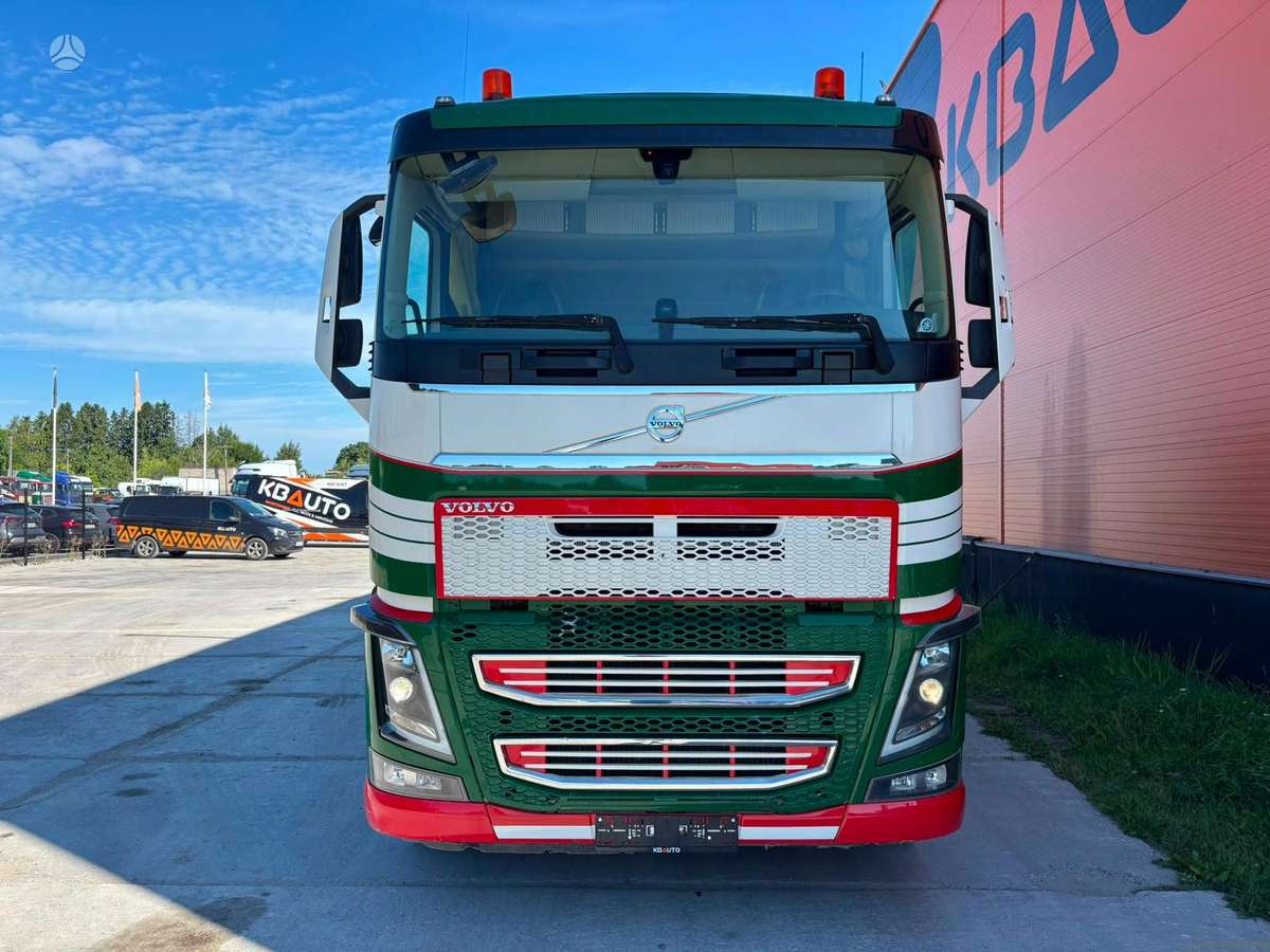 Volvo FH16 750 8x4*4, самосвалы