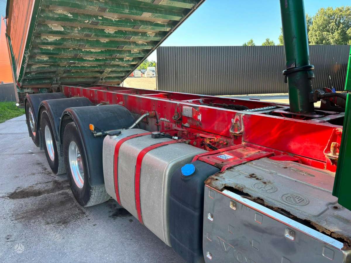 Volvo FH16 750 8x4*4, самосвалы