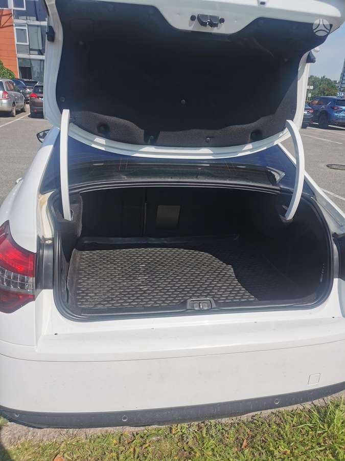 Citroen C5, 2.0 l., Седан