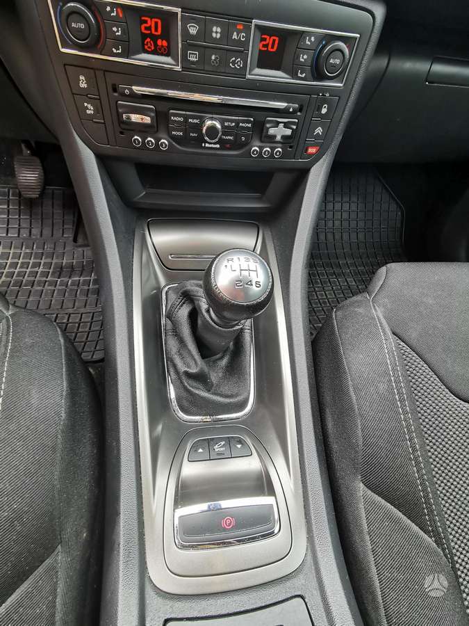 Citroen C5, 2.0 l., Седан