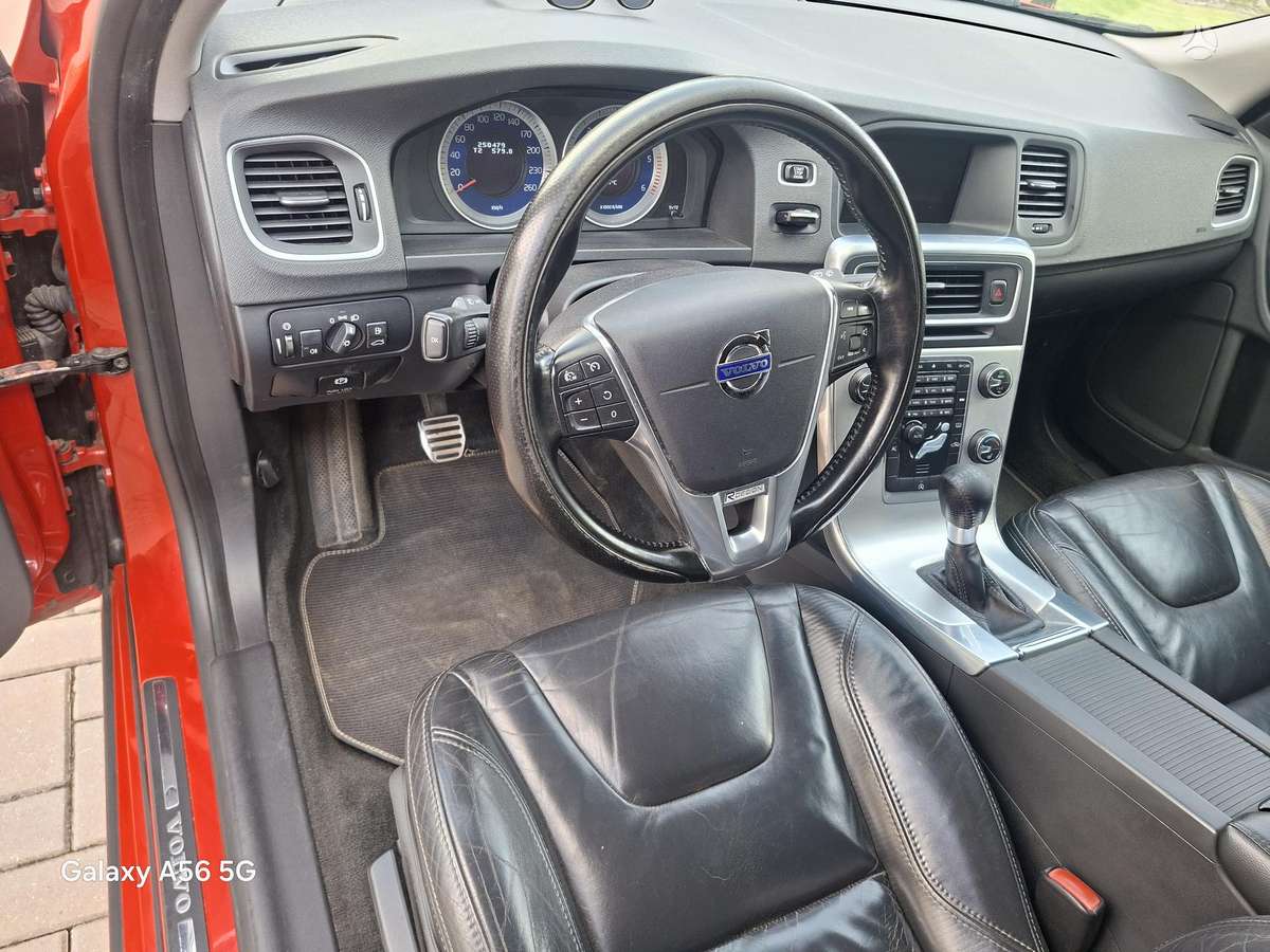 Volvo V60, 2.0 l., universalas