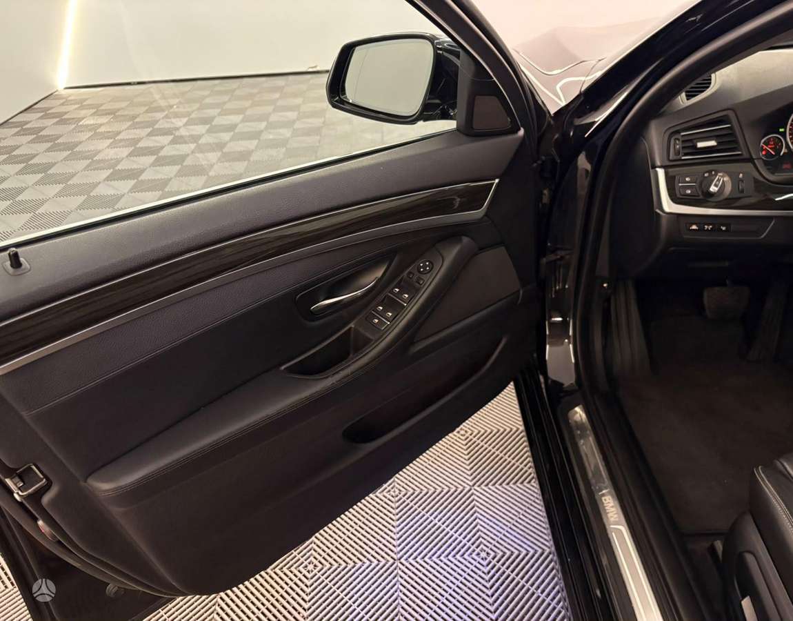 BMW 525, 2.0 l., Универсал