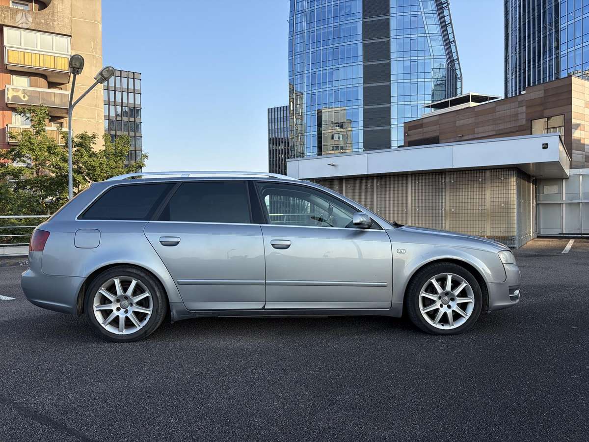 Audi A4, 3.0 l., universalas