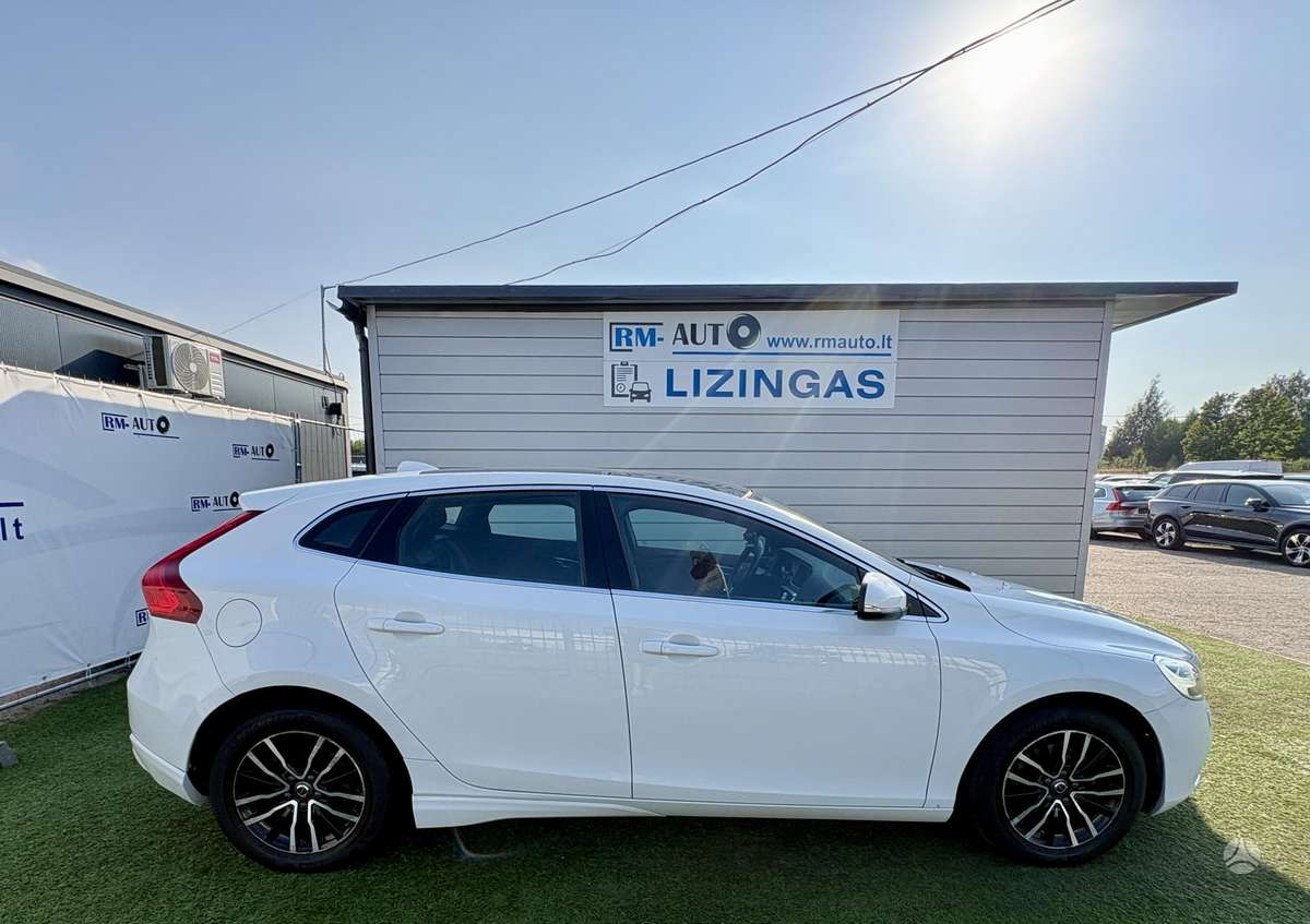 Volvo V40, 2.0 l., Хэтчбек