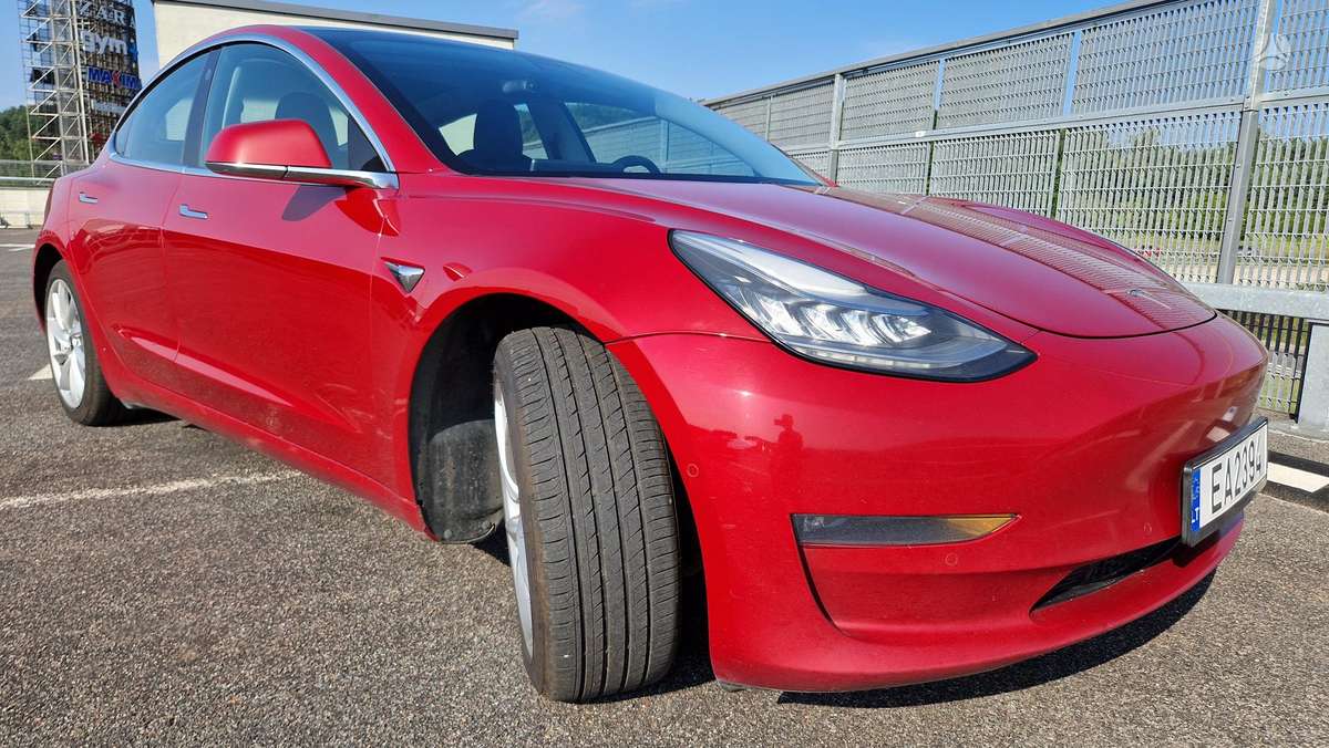 Tesla Model 3, 75 kWh, sedanas